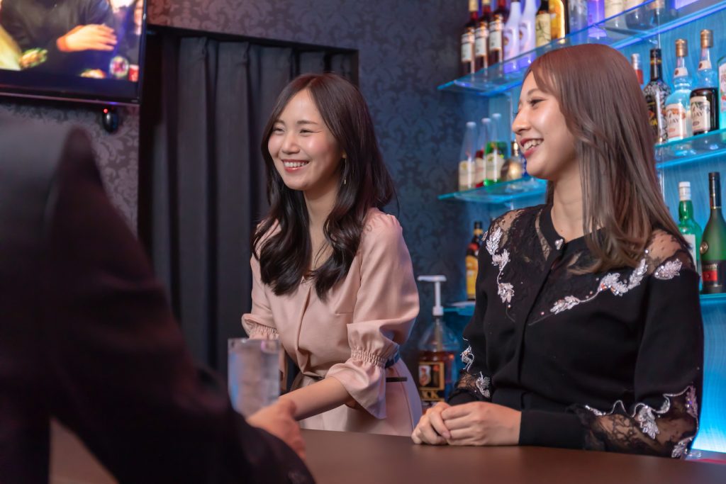 ガールズバーの体験入店(体入)とは