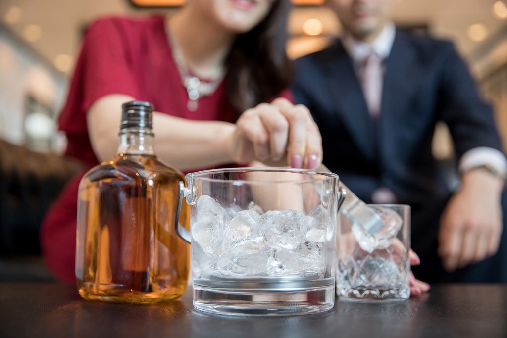キャバ嬢とホステスの違い