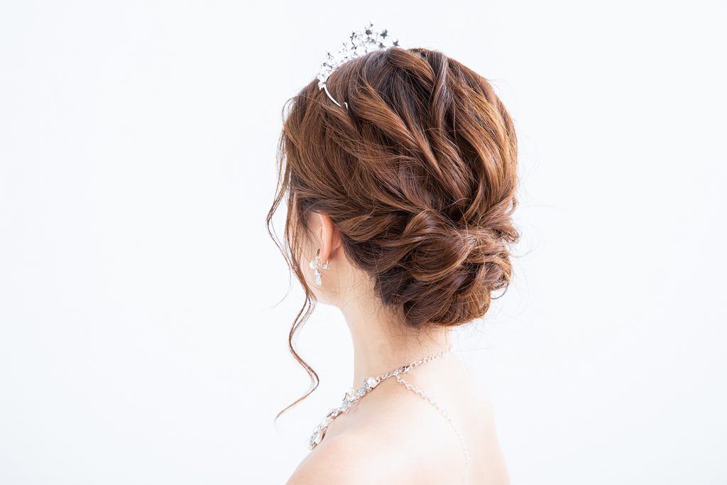 キャバ嬢のヘアセットはドレスに合わせて決めよう