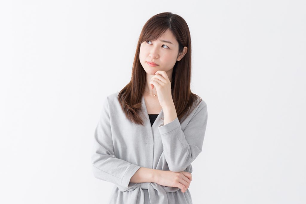 ガールズバーのバイトは大学生もできる?